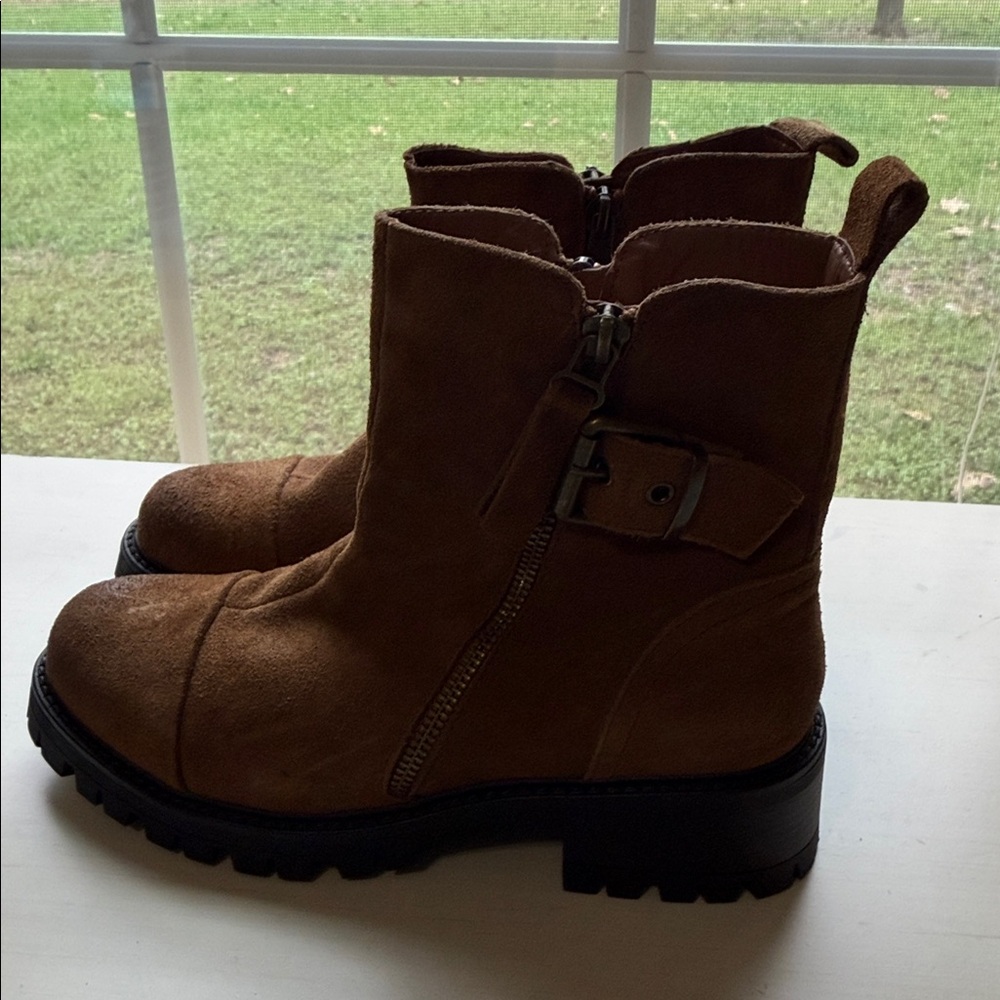 W D Collection Brown Suede Ankle Boots Lug Sole Buckle Size 6 - Picture 4 of 7